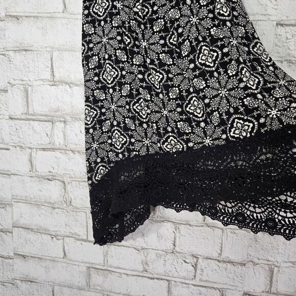 Mossimo Supply Co printed tank - Picture 7 of 11